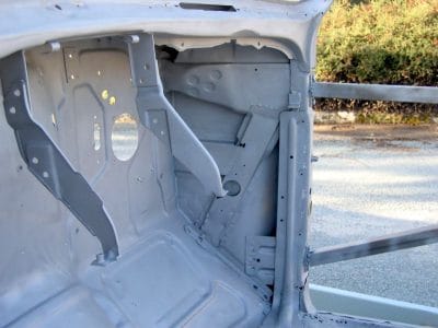 sablage-chassis-le-rochereau-86170 decapage chassis coque peinture epoxy appret revetement anti-corrosion